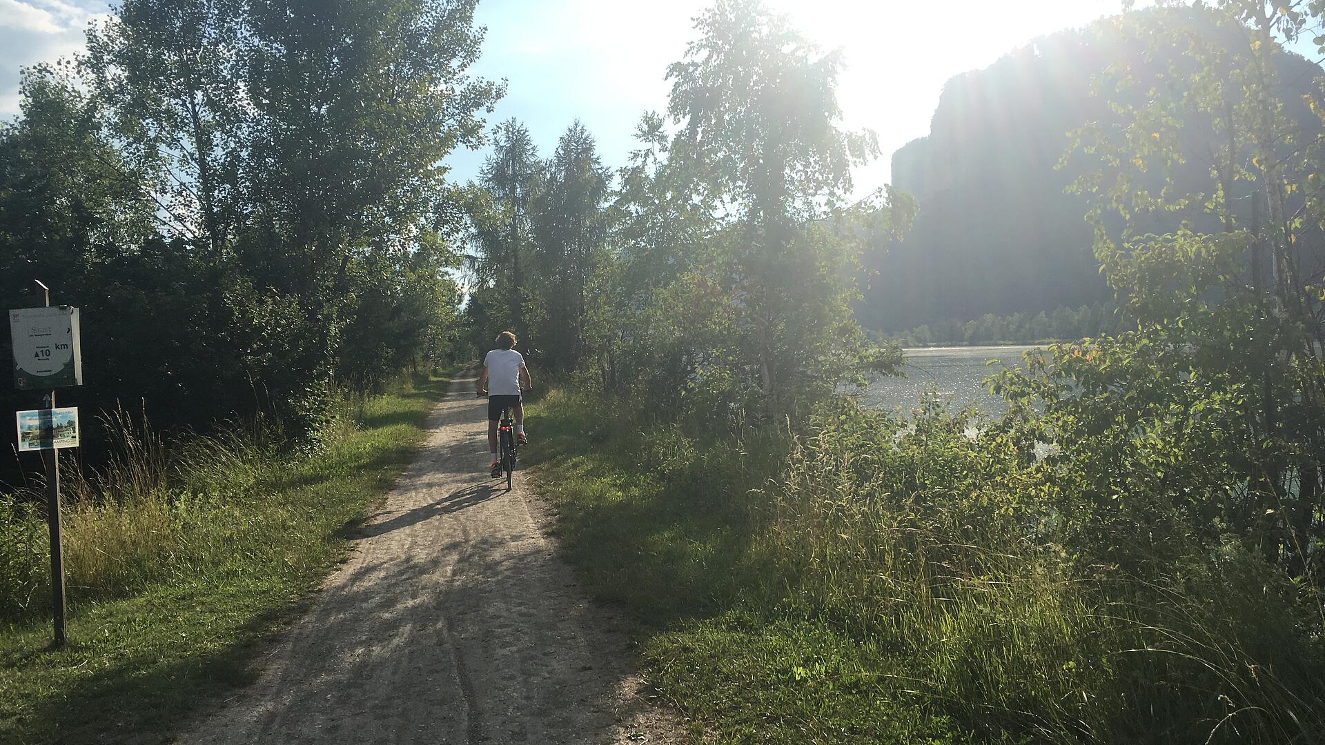 <p>Urlaub im Wohnmobil von Ute Zaworka, Camping Rosental Rož, E-Bike Tour am Drauradweg</p>