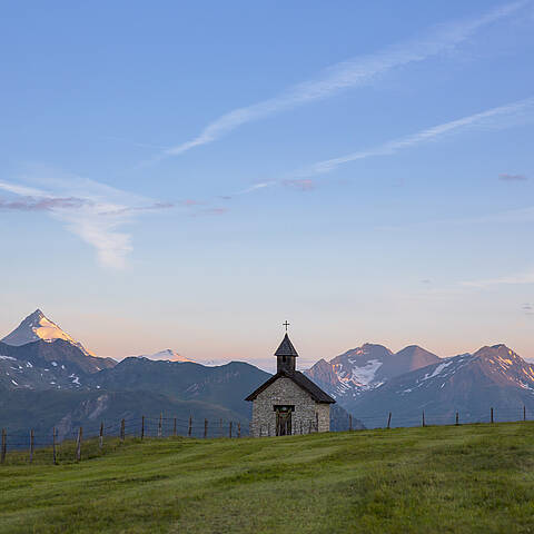 Mörtschach mit der Mohar Kapelle in der Nationalpark-Region Hohe Tauern