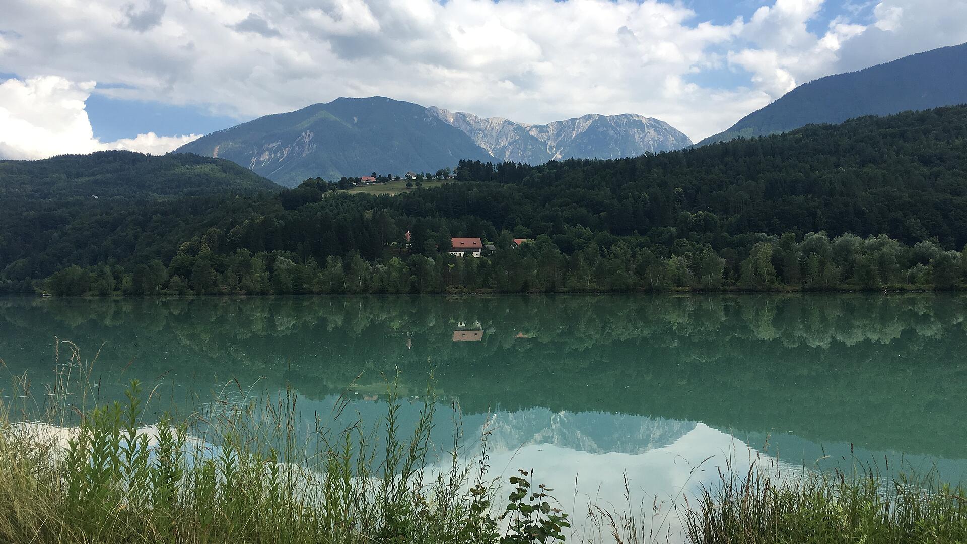 <p>Urlaub im Wohnmobil von Ute Zaworka, Camping Rosental Rož, Radfahren am Drauradweg</p>