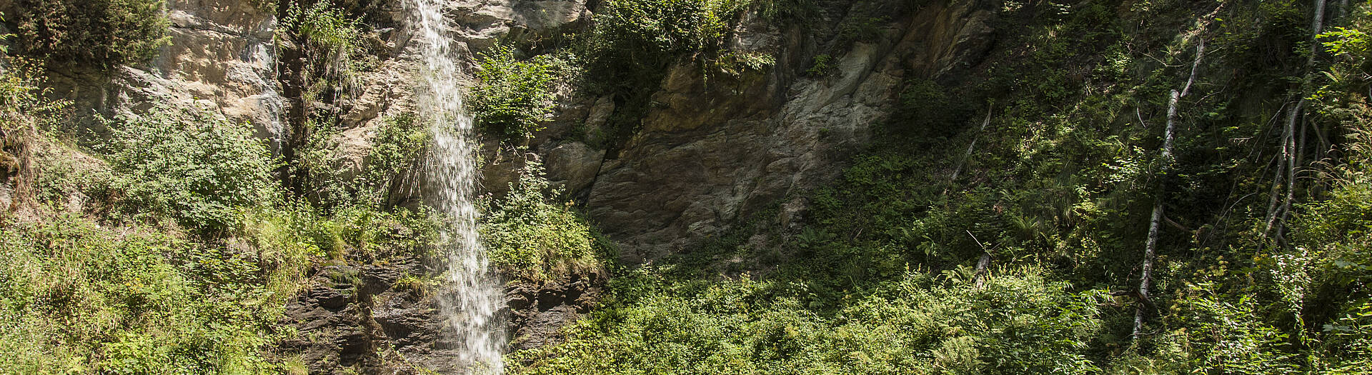 Treffen in der Region Villach mit dem Finsterbach Wasserfall