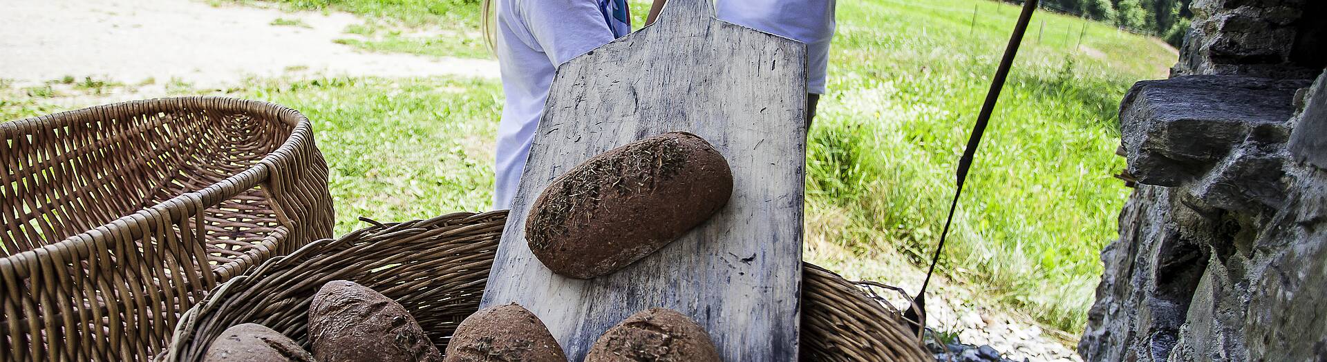 Geschmack der Kindheit - Brot backen Lesachtal