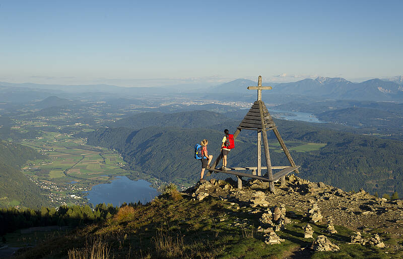 Gerlitzen Wandergenuss mit Blick auf den Ossiacher See