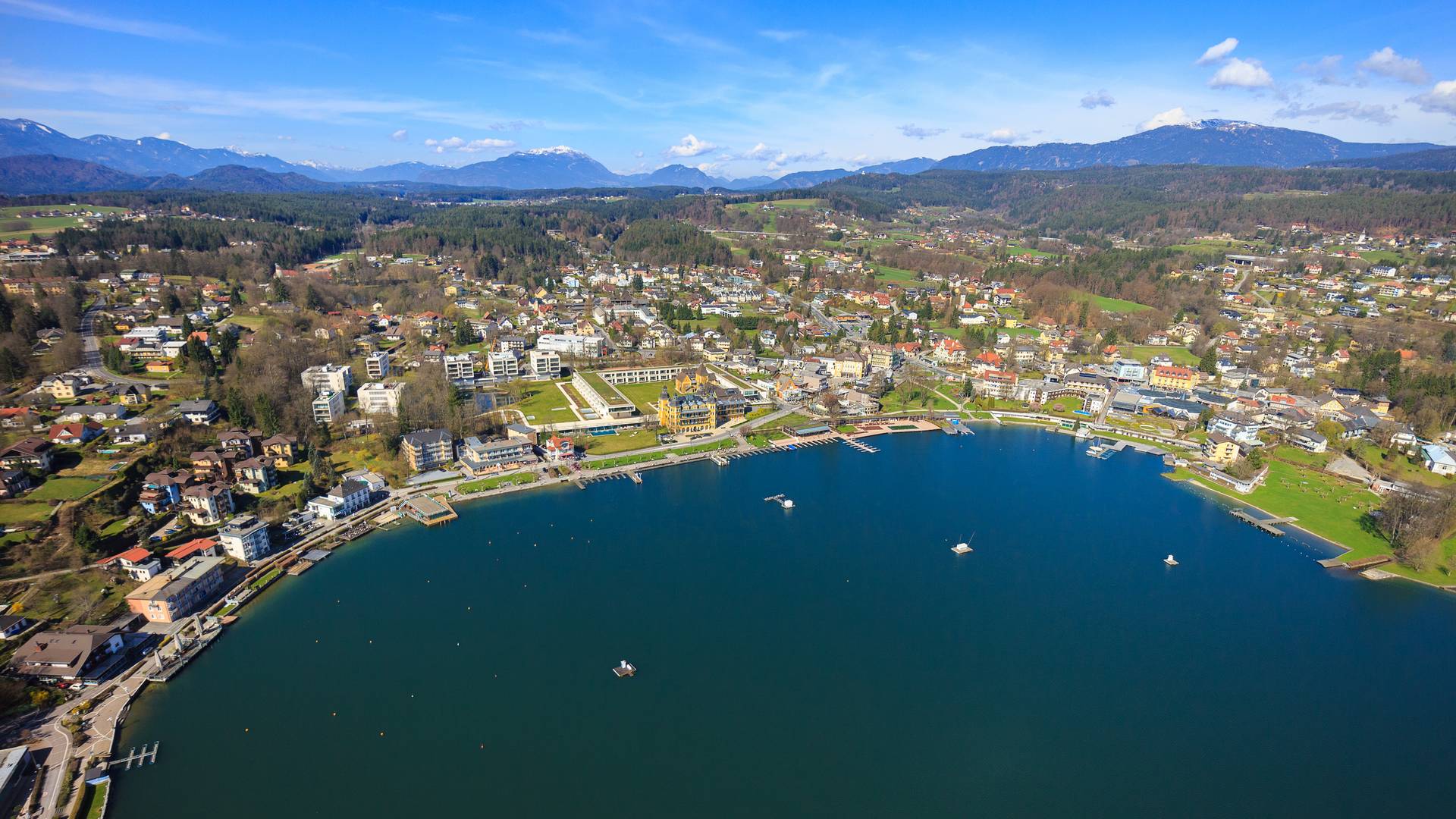 <p>Velden am Wörthersee, Blick auf die Bucht</p>