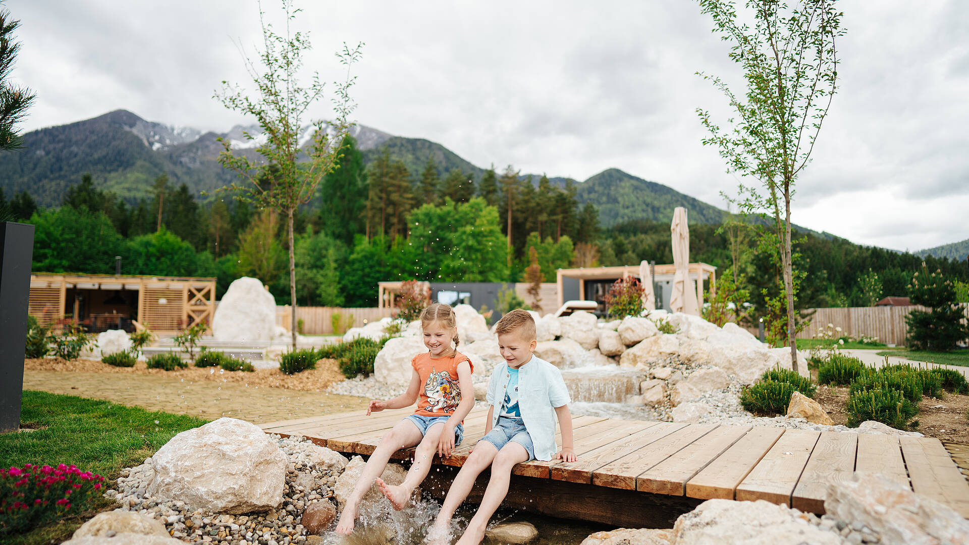 Familie beim Glamping-Resort Pirkdorfer See