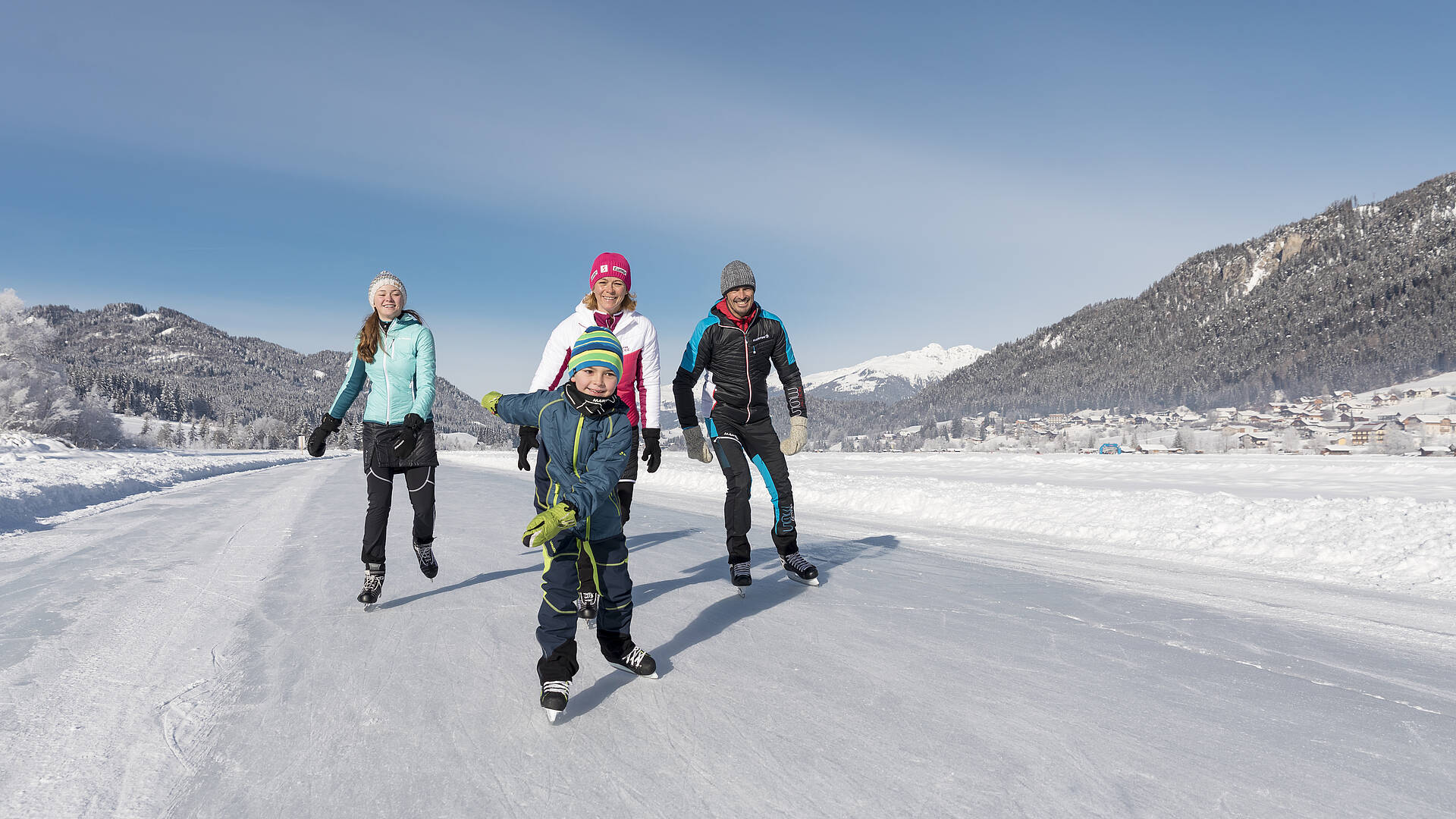 Region Weissensee_Winter_Eislaufen
